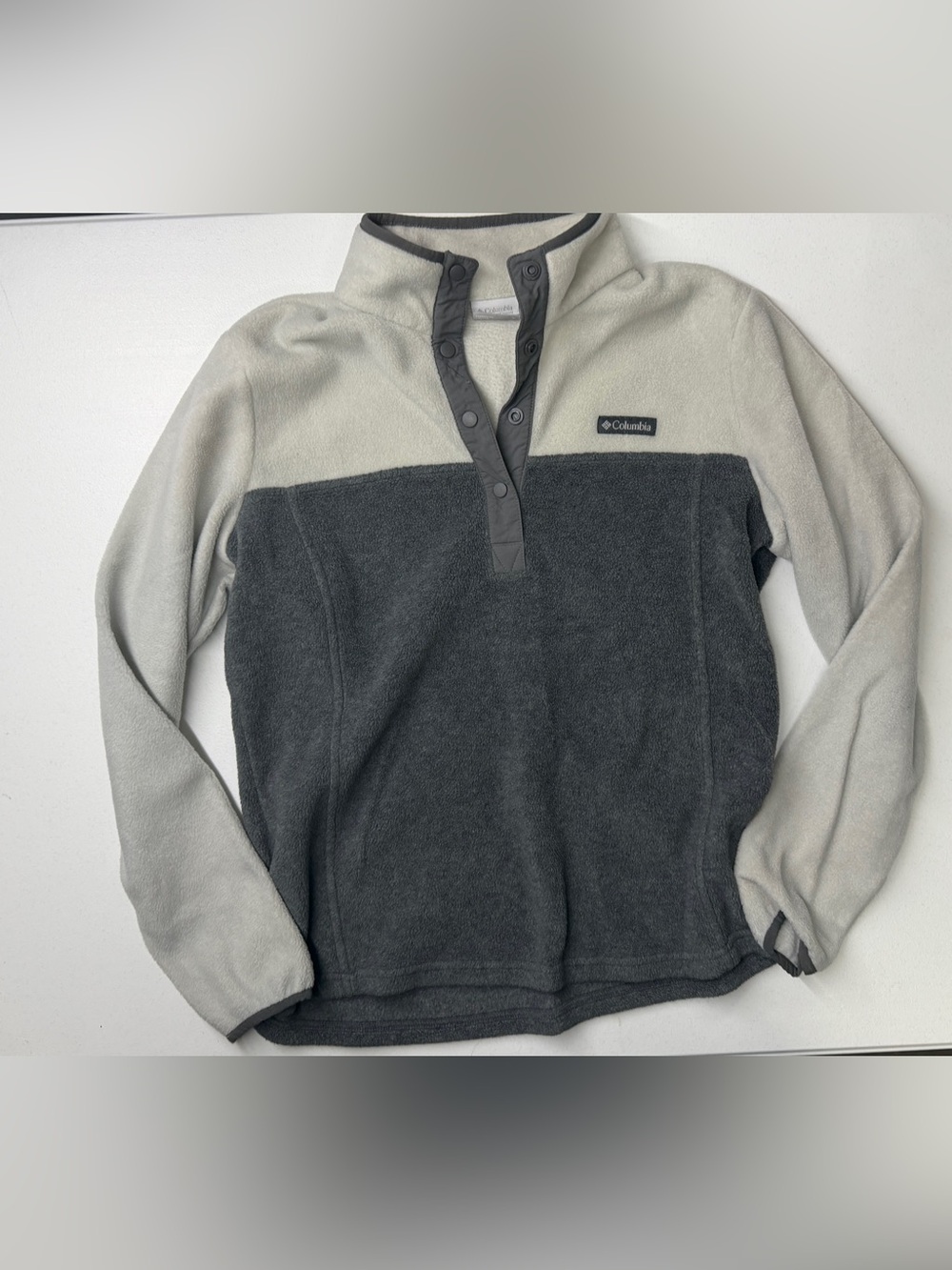 Columbia Women’s Colorblock Fleece Snap Pullover Gray Cream Size L